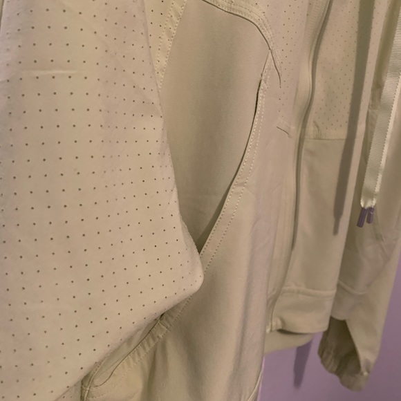 SOLD New Lululemon White Zipper Jacket - Picture 5 of 5
